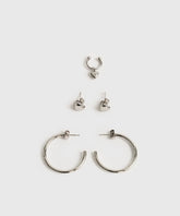 Set Aros Street de Lounge: set de tres aros con corazones y argollas semi abiertas. Ideal para un look moderno.
