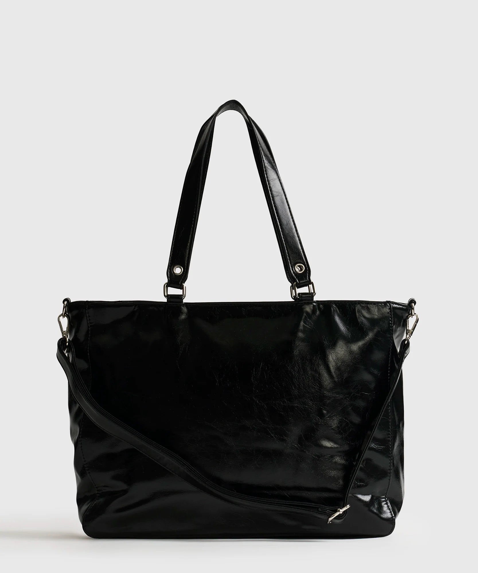 Bolso Notebook Charol Eyelets