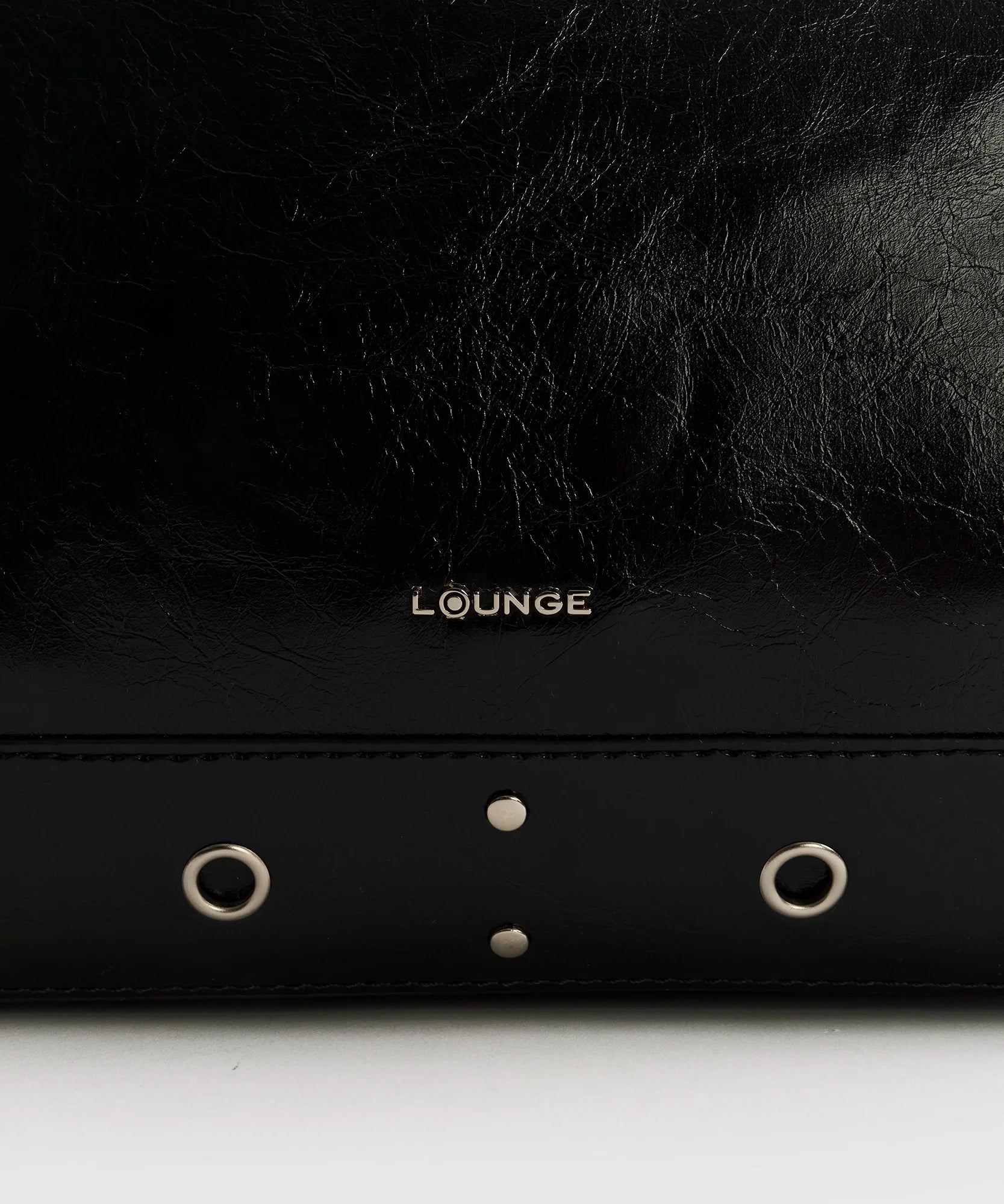 Bolso Notebook Charol Eyelets