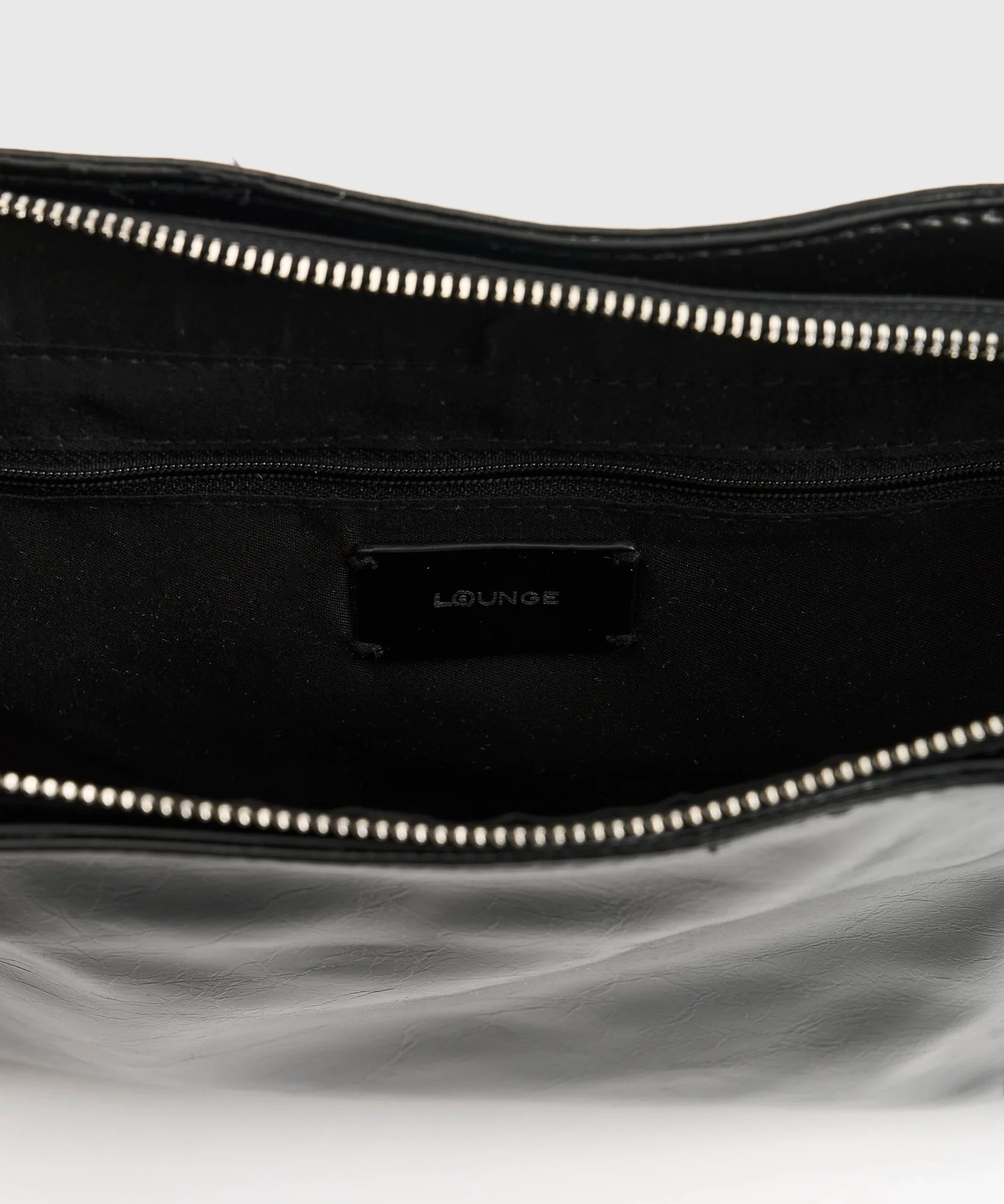 Cartera De Hombro Charol Eyelets