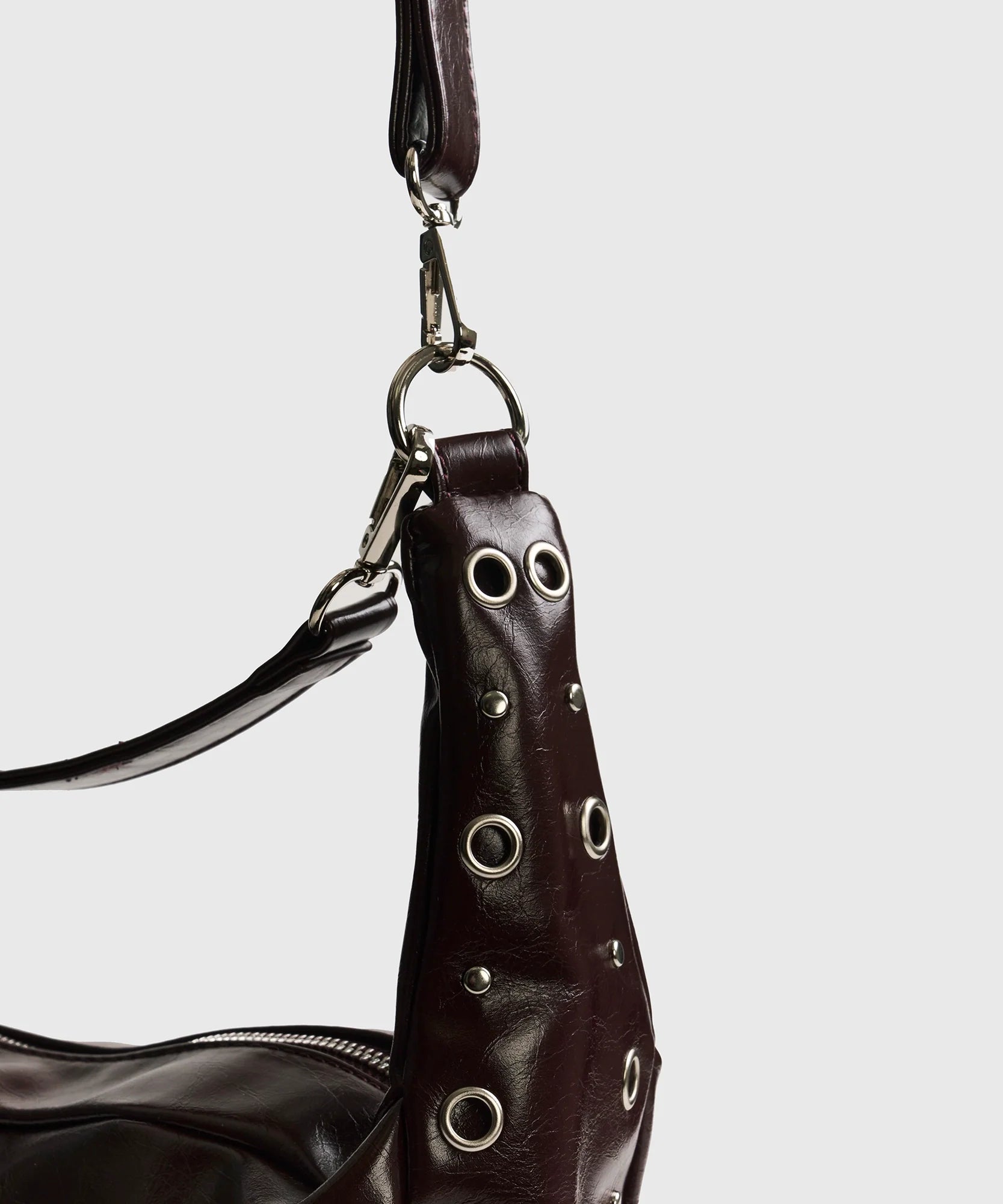 Cartera Bandolera Charol Eyelets