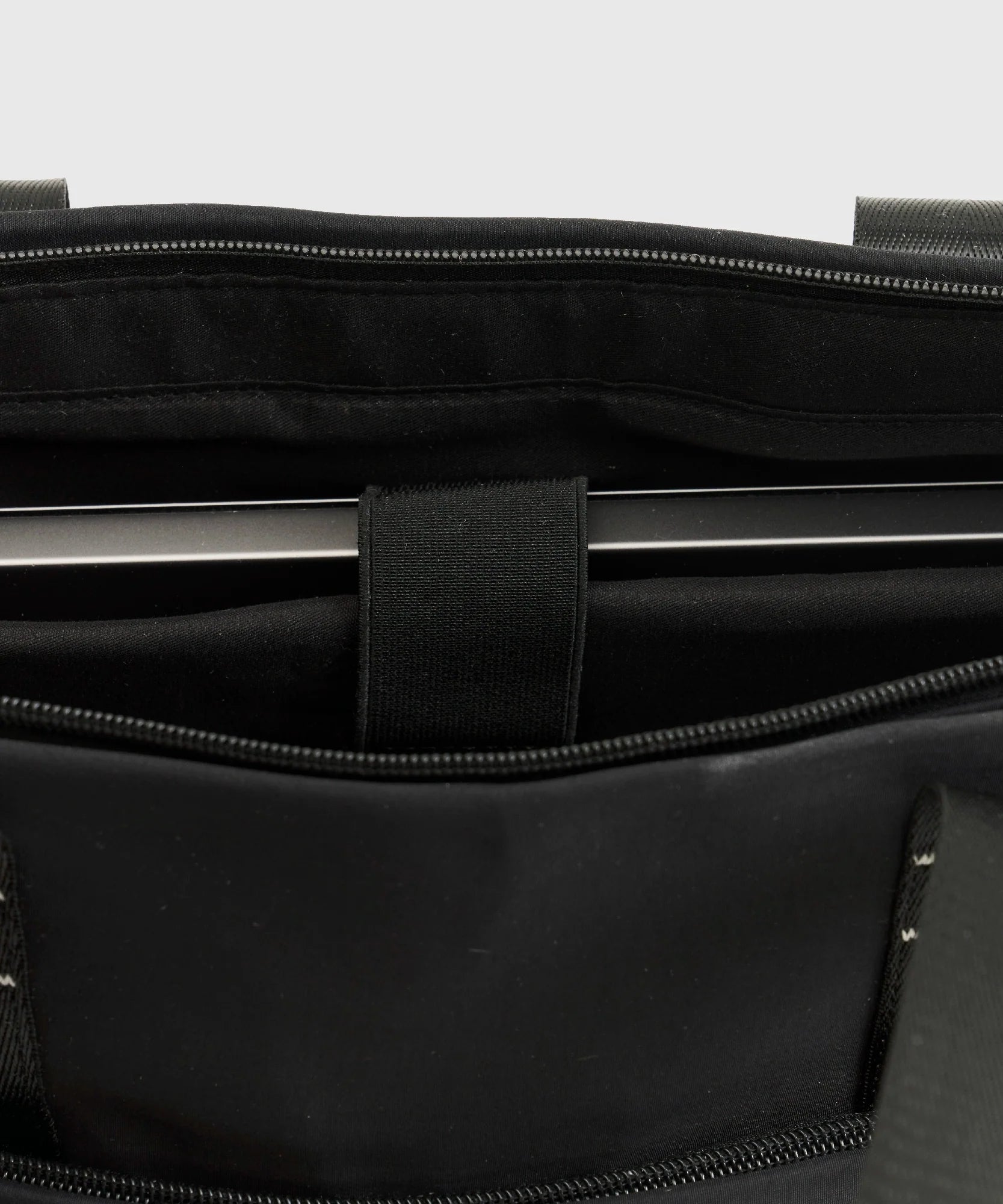 Bolso Notebook Icónica Nylon