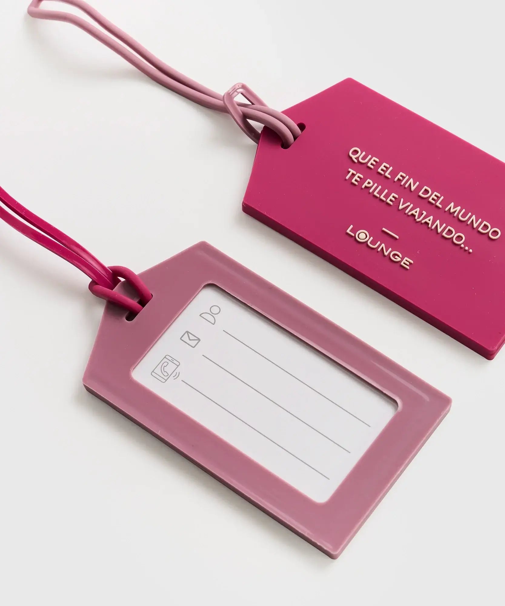Set Etiquetas Para Maleta Travel Tag de Lounge, etiquetas de identificación para maletas en color rosa.