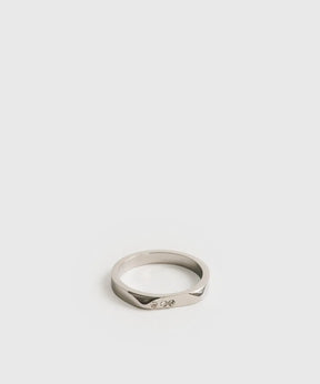 Anillo Piedras de Lounge, diseño básico con tres piedras, elegante y moderno para cualquier ocasión.