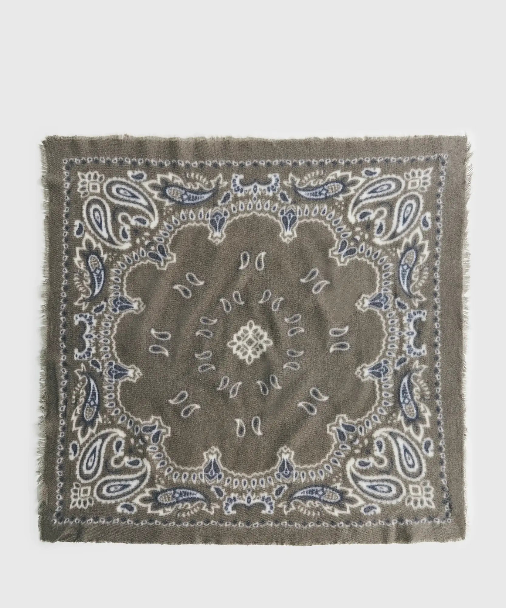 Bandana Paisley Soft de Lounge, diseño paisley suave y elegante, 66 x 66 cm, ideal para cualquier look.