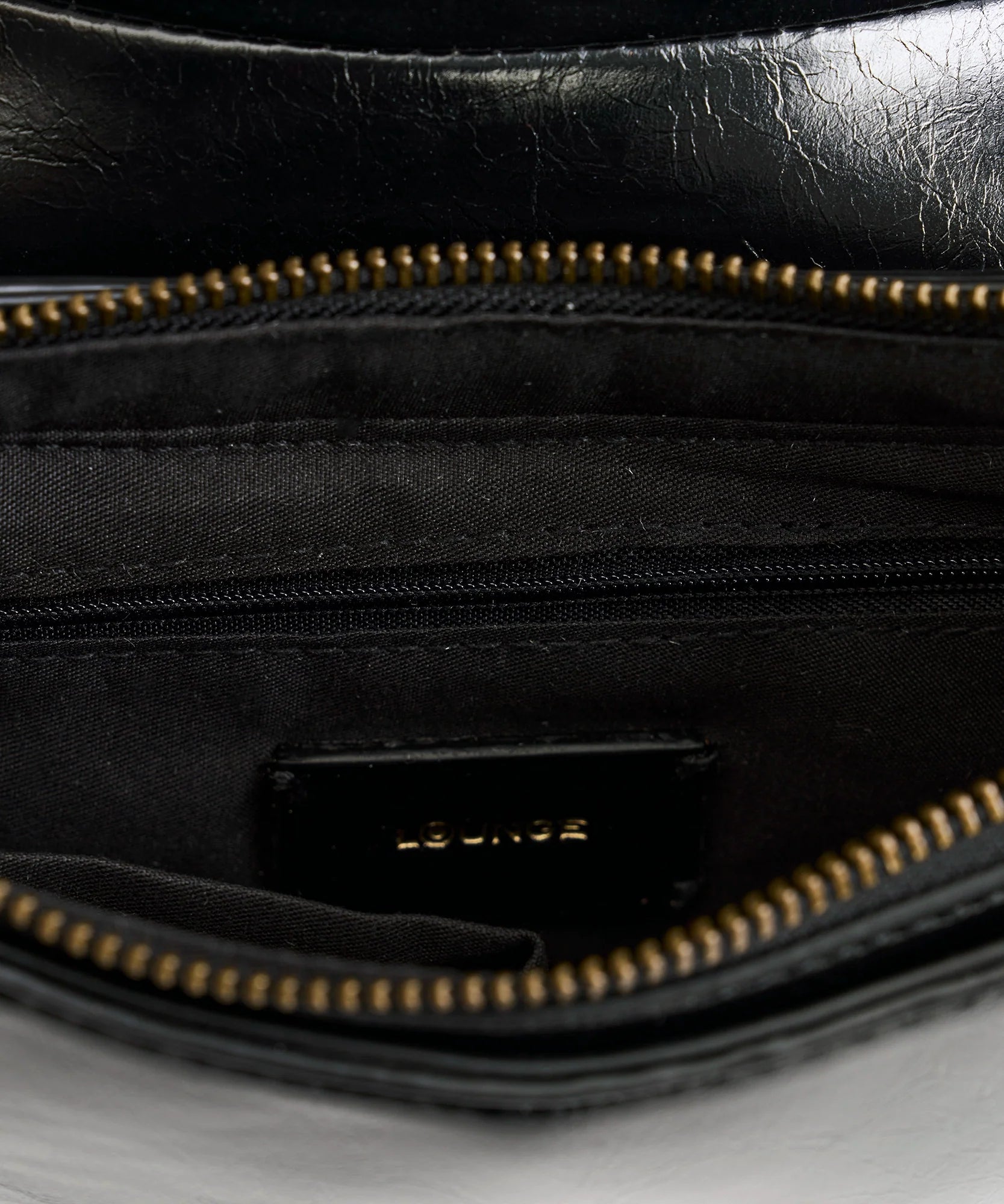 Cartera Bandolera Medialuna Broche