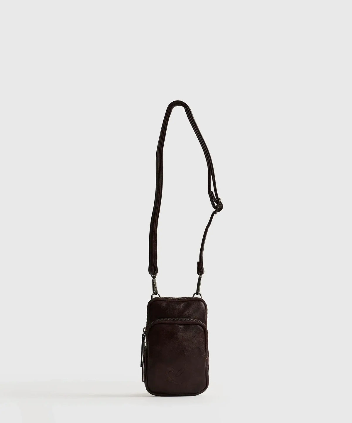 Mini Cartera Icons Woman de Lounge, burdeos, con strap ajustable y bolsillo frontal.