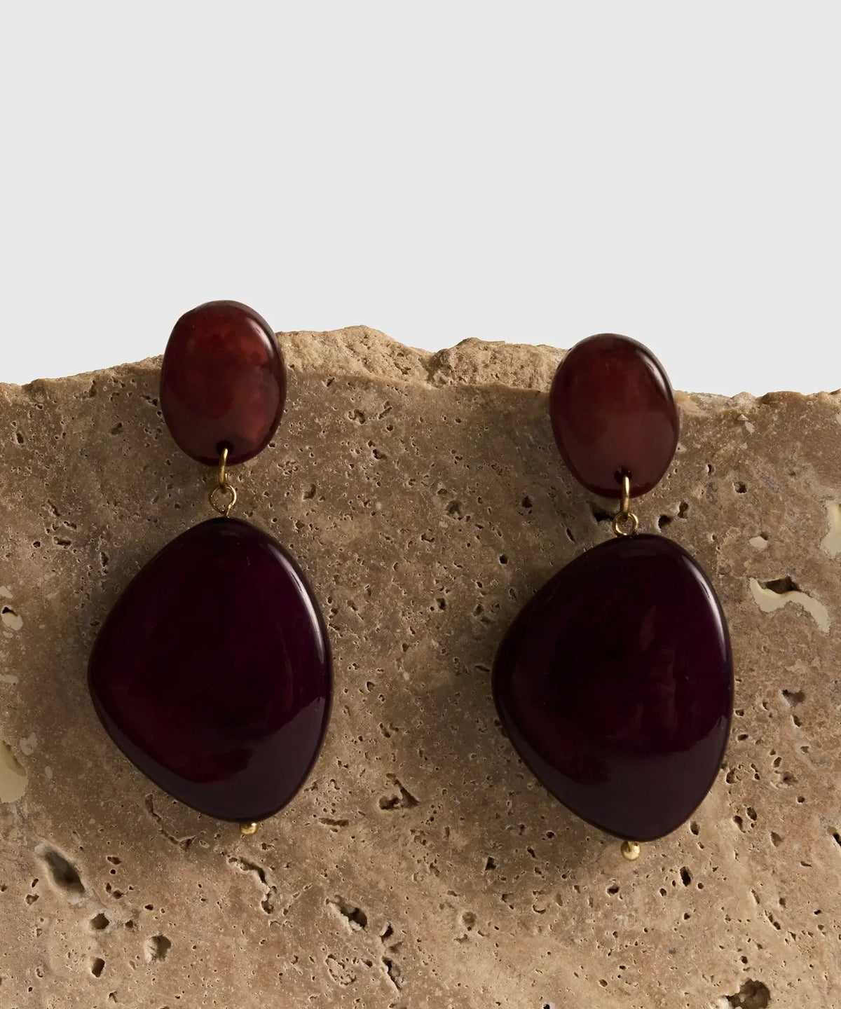 Aros Piedras Woman