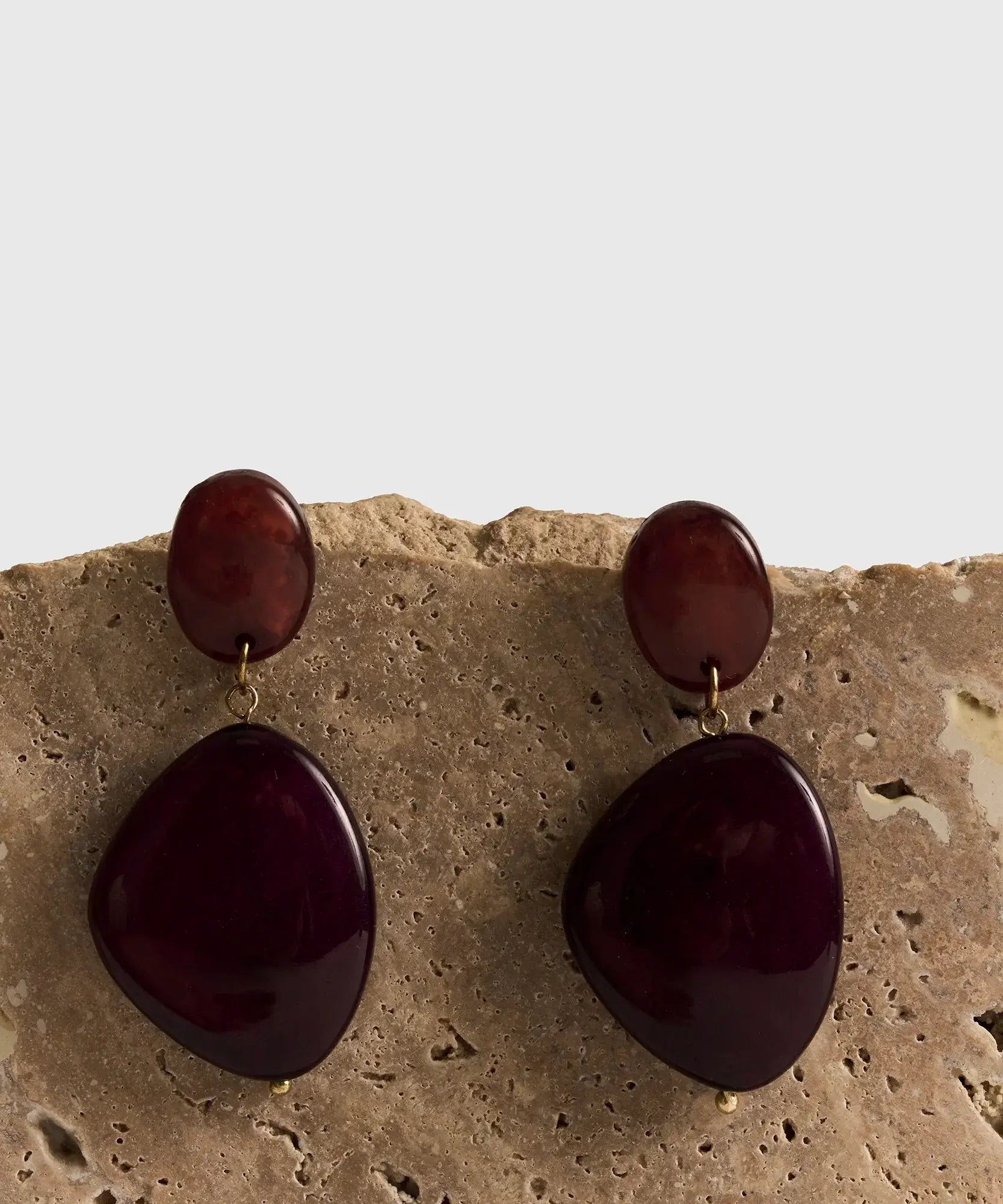 Aros Piedras Woman