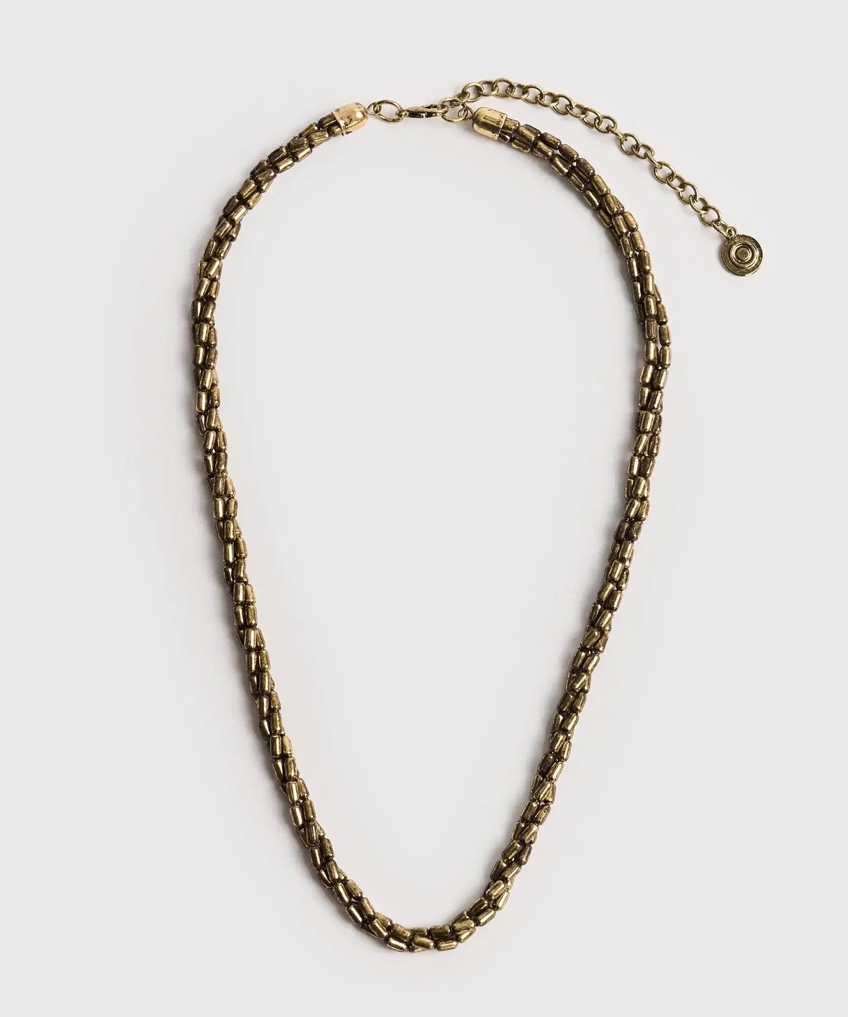 Collar Mostacillas Trenzadas dorado de Lounge con tres cadenas de mostacillas trenzadas.