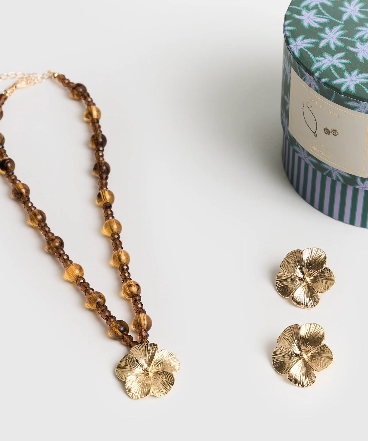 Set Collar Y Aros Caja Flores