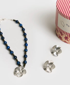 Set Collar Y Aros Caja Flores