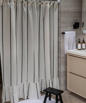 Cortina De Baño Diseño De Líneas
