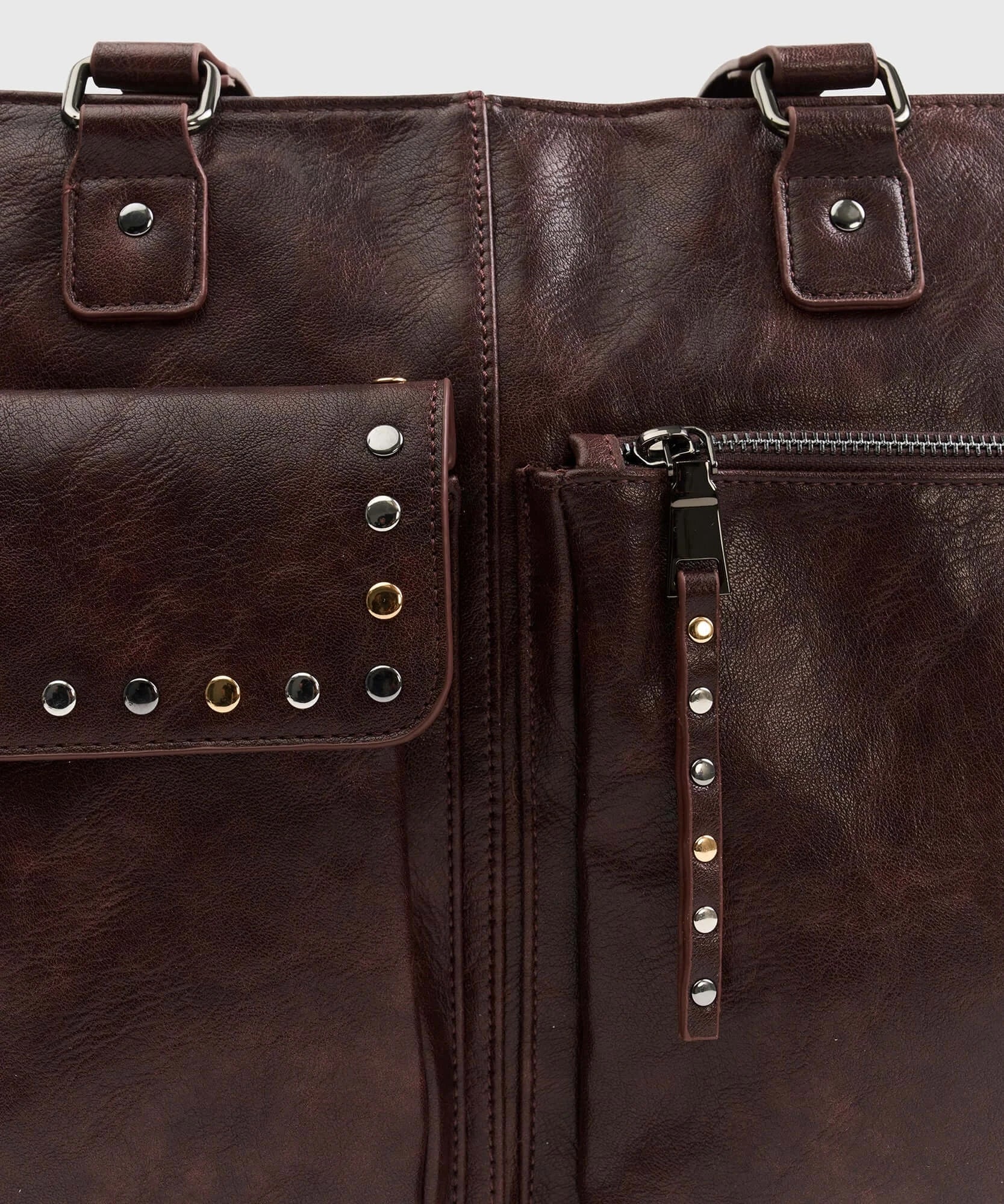 Bolso Bolsillos Frontales Tachas Street