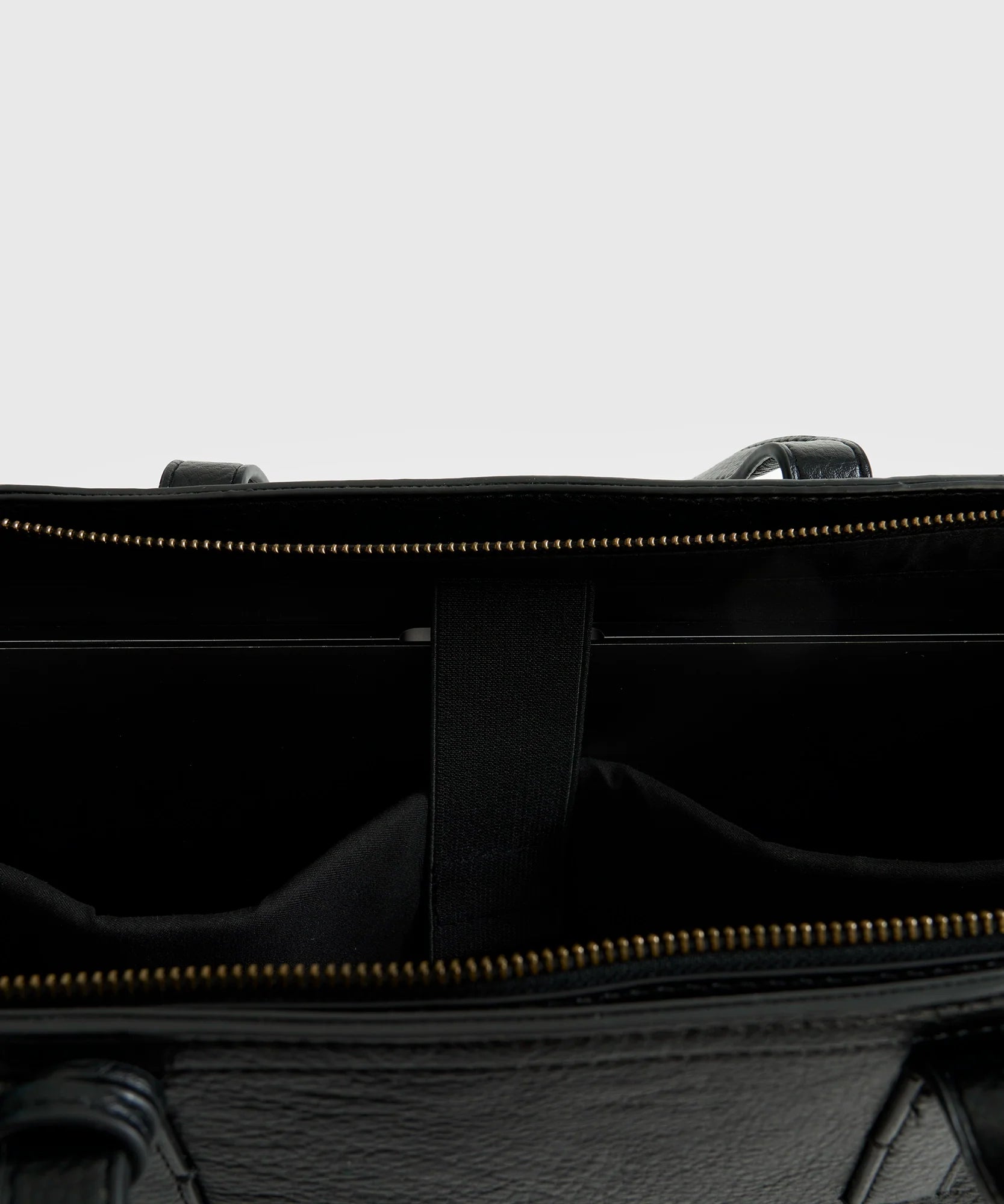 Bolso Notebook Fake Suede Charm Resina