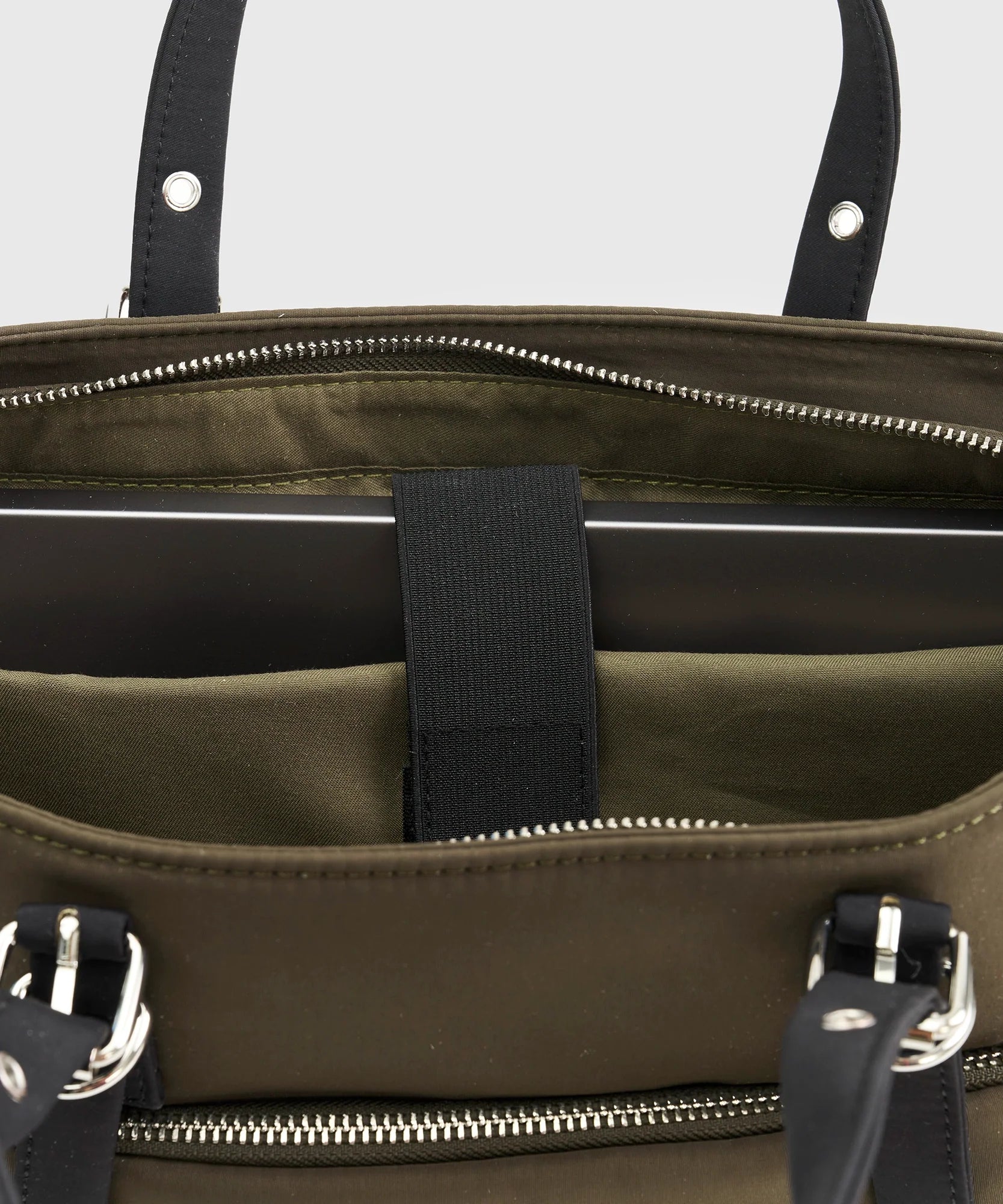 Bolso Notebook Herraje Street