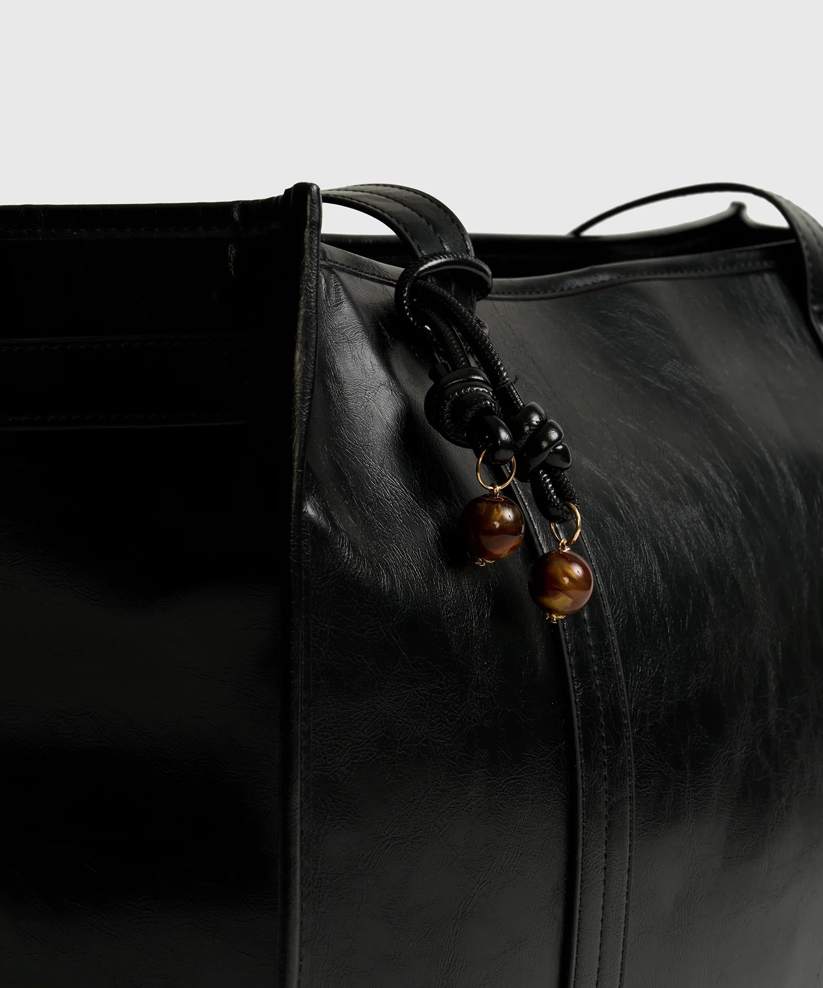Cartera De Hombro Acharolada