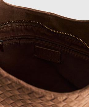 Cartera De Hombro Medialuna Tejida Woman