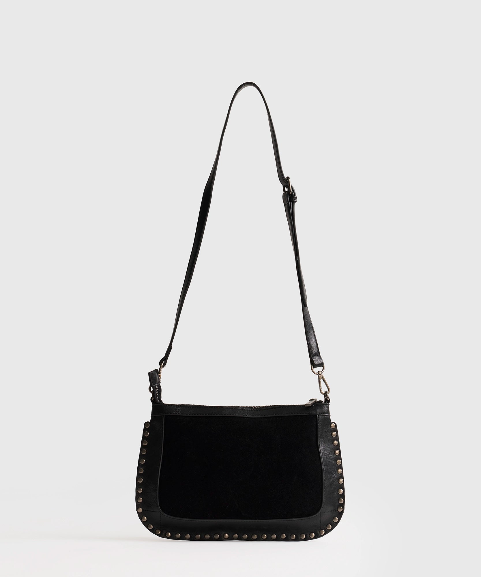 Cartera De Hombro Tachas Fake Suede