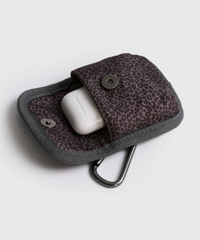 Estuche Audifonos Animal Print Mosquetón