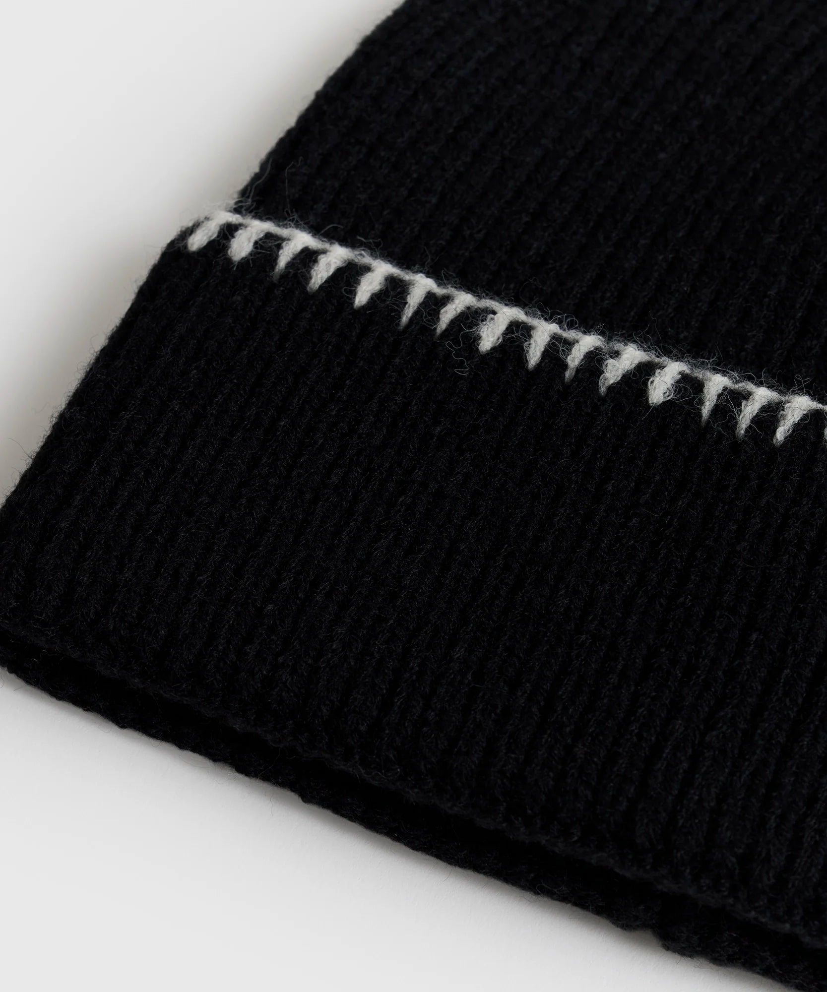 Gorro Piping Bicolor Alto Invierno
