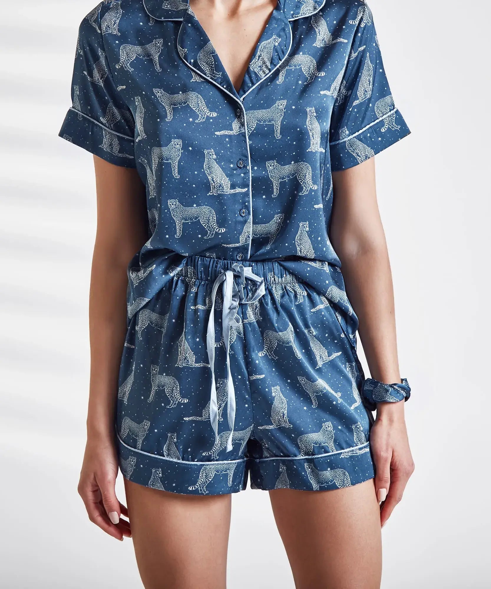 Set Pijama Camisero Satinado Tigres